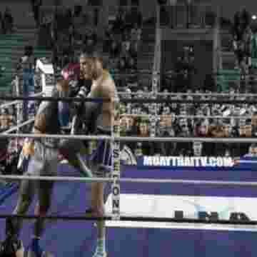 Free Fight : Benhadj bat Brou à plat de couture