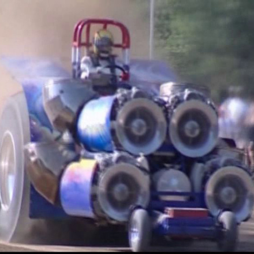Une compétition prometteuse de tracteurs!