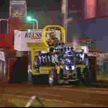 Bienvenue dans le monde du Tractor Pulling!