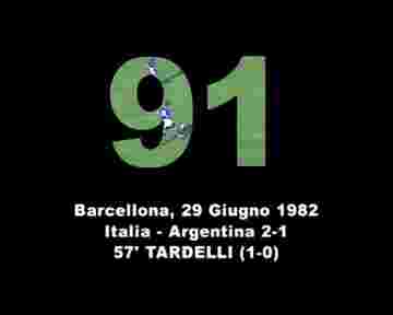 Italie vs Angentine : Les joueurs italiens se passent le ballon et Tardelli marque!