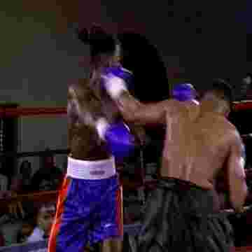 Free Fight : Julian Letterlough met KO son adversaire sur le troisième round