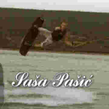 Jeunes wakeboarders talentueux te font des démos!