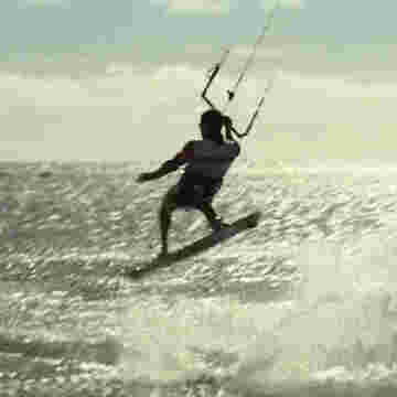 Les wakeboarders amateurs font des chutes mortelles!