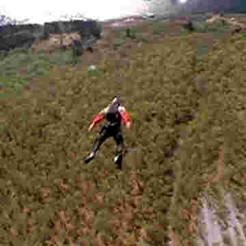 Des sauts en parachute à en couper le souffle!