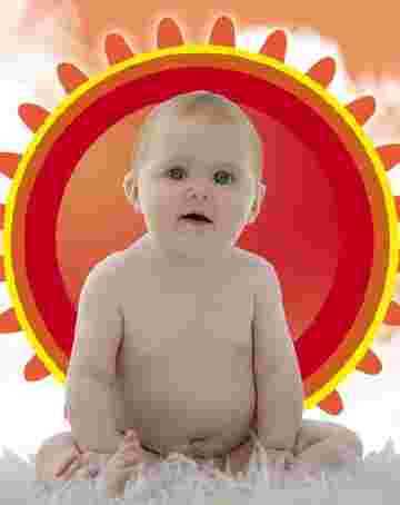 Bébé soleil au regard captivant