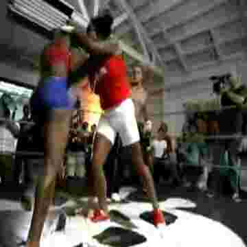 Chick Fights : Que la meilleure gagne!